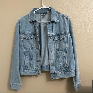 Divided denim jacket